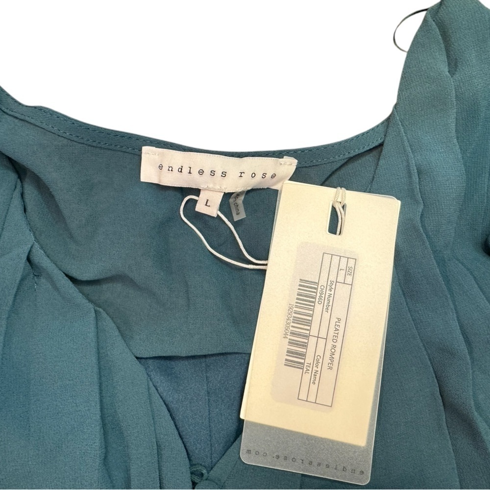Endless Rose Pleated Romper New With Tags - Picture 9 of 12